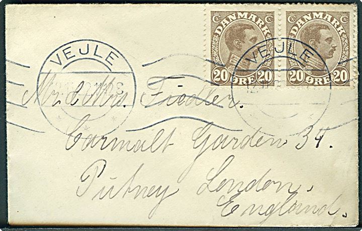 20 øre Chr. X i parstykke på lille kuvert annulleret med båndmaskinstempel Vejle d. 12.11.1922 til London, England.