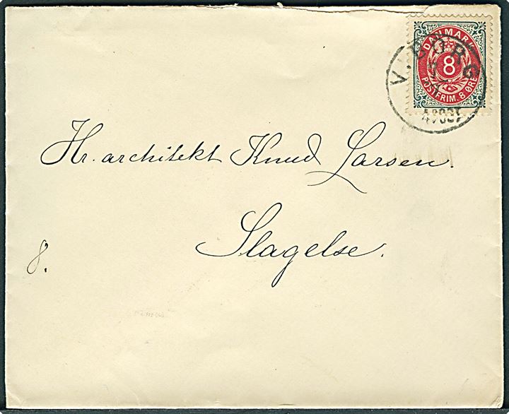 8 øre Tofarvet på brev annulleret med lapidar Viborg d. 7.7.18xx til Slagelse.