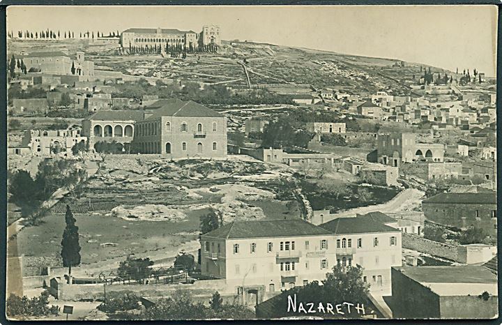 Udsigt over Nazareth med Hotel Galilee, Israel. Fotokort. Leonar u/no. 