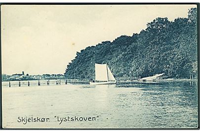 Lystskoven, Skjelskør. J. Gjellebels Boghandel no. 13814.