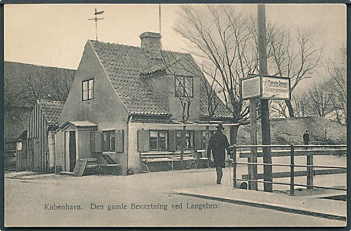 København. Den gamle Beværtning ved Langebro og skilt til Søbade Anstalten. Fritz Benzen type III no. 517