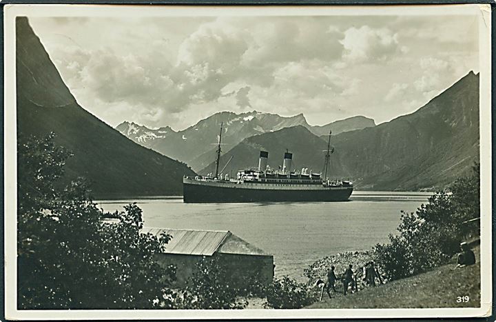 M/S Monte Olivia im Hardangerfjord, Norge. C. M. & S. no. 319. Fotokort. 