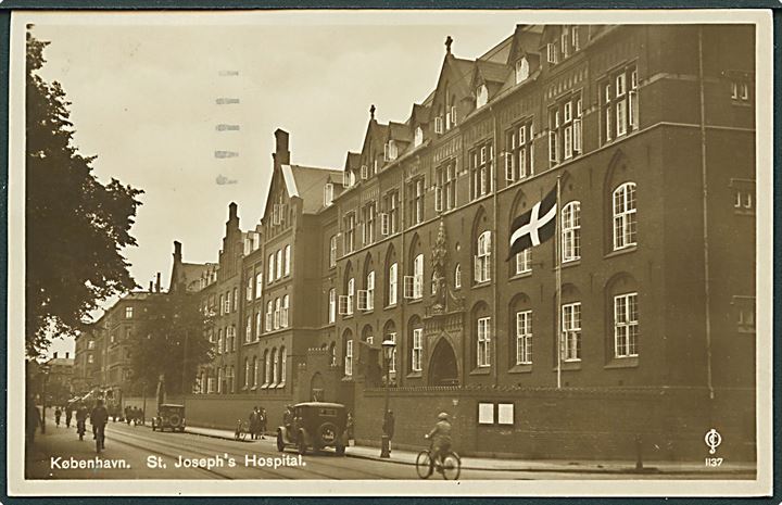 10 øre Bølgelinie i parstykke på brevkort (St. Joseph's Hospital, København) annulleret med forsøgs maskinstempel i København d. 28.8.1934 til Wien, Østrig.