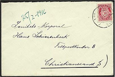 10 øre Posthorn single på brev fra Kristiania d. 25.2.1916 til sanitets-korporal ved Feltpostkontor 8 i Christianssand S. Ingen ank.stempler.