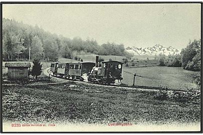 Lokomotiv paa udstillingsbanen i Schweiz. No. 8235.