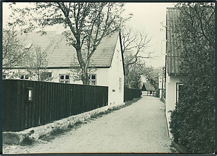 50 øre Fr. IX på brevkort (Kammerherregården, Anholt) stemplet Grenå d. 4.5.1968 og sidestemplet Fra Anholt til Randers.