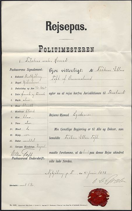 Rejsepas udstedt af Politimesteren i Nykjøbing paa Falster d. 4.6.1898 for rejse til Rusland. På bagsiden visering fra russiske legation i København og indrejse-stempler fra Kronstadt i Rusland.