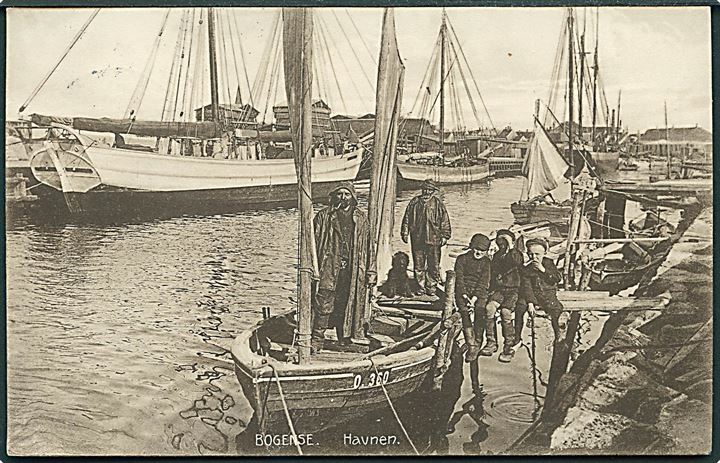 Bogense, havneparti med sejlskibe og fiskefartøjer. N. Ehlert no. 21111. Kvalitet 8