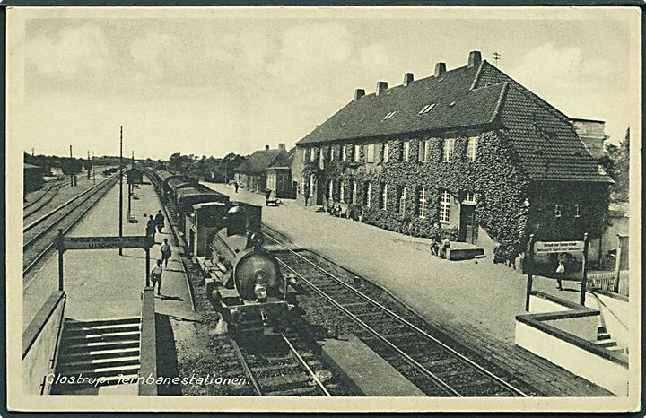 Glostrup, jernbanestation med damptog. Rudolf Olsen no. 818. Kvalitet 9
