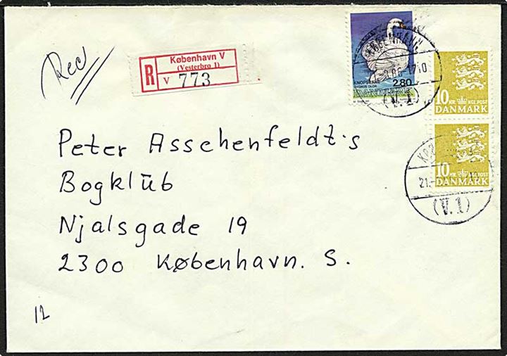 10 kr. Rigsvåben i parstykke og 2,80 kr. Knopsvane på anbefalet brev annulleret med parantes-stempel København (V.1) d. 21.8.1986 til København.