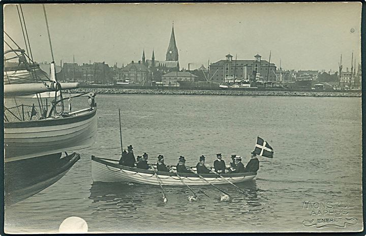 “Georg Stage”,skoleskib, elever sejler i Aarhus havn. Monsrud u/no. Kvalitet 7