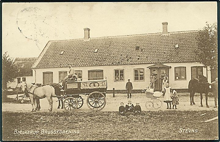 Bjælkerup Brugsforening med hestevogn. B. Andersen no. 196. Kvalitet 7
