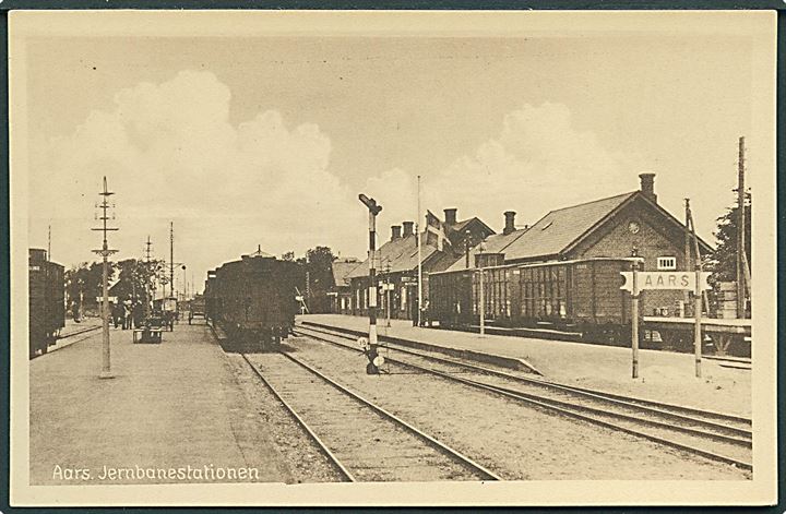 Års, jernbanestation med tog. Stenders no. 61410. Kvalitet 9