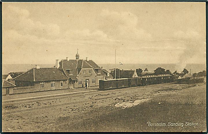 Sandvig, jernbanestation med damptog. Tidl. benævnt Hammershus station. Stenders no. 2129. Kvalitet 9