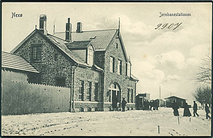 Neksø, jernbanestation i sne. P. Alstrup no. 3562. Kvalitet 8