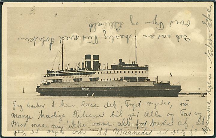 5 øre Chr. X 60 år i parstykke på brevkort (DSB færgen Korsør) skrevet ombord på toget til Esbjerg og annulleret med engelsk stempel Parkeston Harwich d. 5.9.1931 og sidestemplet Harwich Ship Letter til Hellerup.