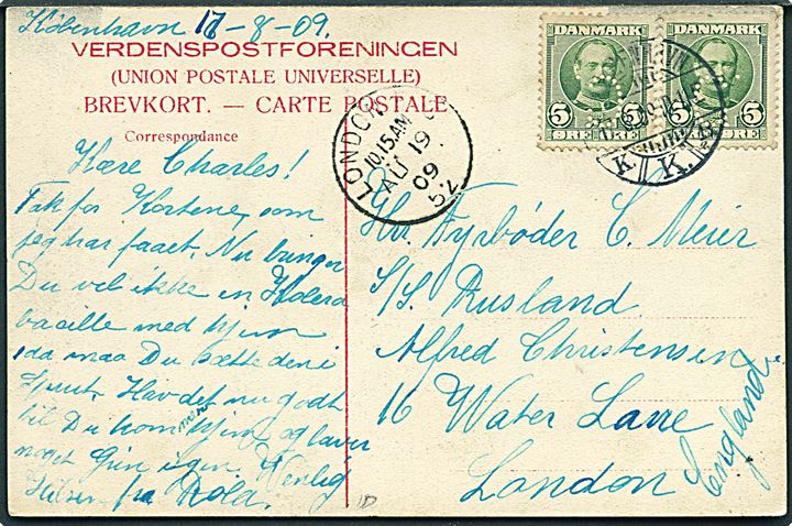 5 øre Fr. VIII i parstykke med perfin C. på brevkort (Carlsberg Bryggerierne, Arbejderboliger) fra Kjøbenhavn d. 12.8.1909 til sømand ombord på S/S Rusland i London, England.