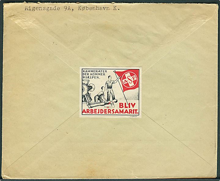 15 øre Karavel på fortrykt kuvert fra Arbejdernes Samariter Forening i København d. 18.7.1935 til Helsingør. På bagsiden mærkat Bliv Arbejdersamarit.