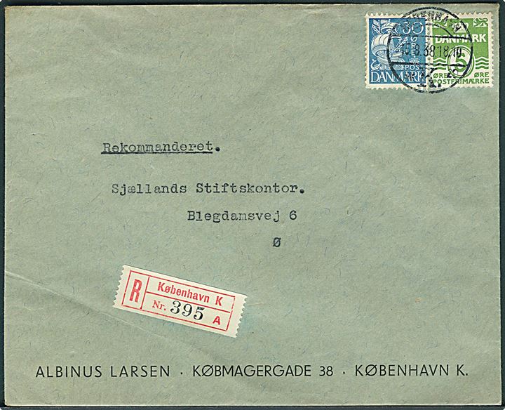5 øre Bølgelinie og 30 øre Karavel på anbefalet lokalbrev i København d. 15.8.1938.