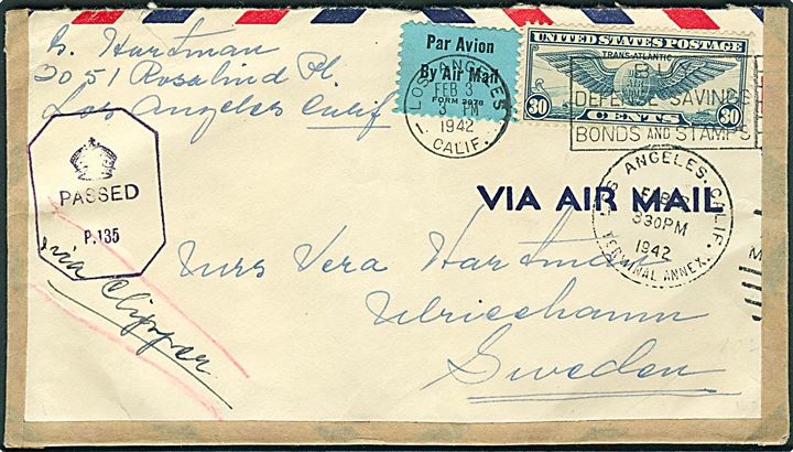 30 cents Winged Globe single på luftpostbrev fra Los Angeles d. 3.2.1942 til Ulricehamn, Sverige. Påskrevet via Clipper og åbnet af britisk censur med neutral banderole stemplet Passed P.135.
