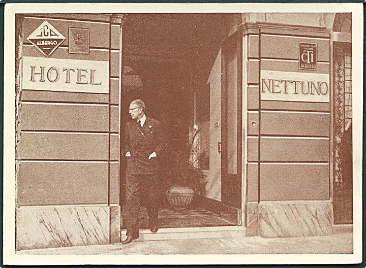 Kong Gustavus Adolph af Sverige ved Hotel Nettuno, Pisa. November 1953. 