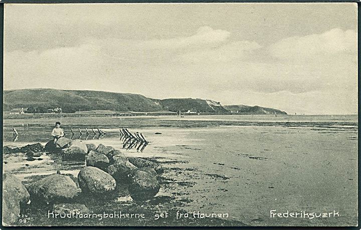 Krudttaarnsbakkerne set fra Havnen, Frederiksværk. Albert Jensens Boghandel no. 424 08. 