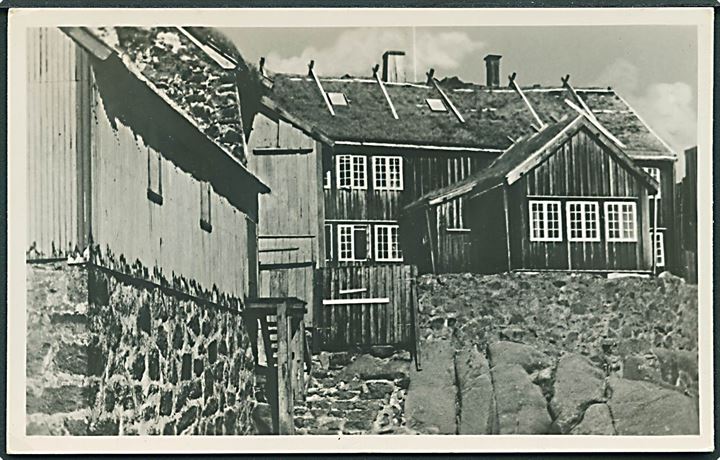 Úr Tinganesi, Tórshavn, Færøerne. Stenders no. 6802. Fotokort. 