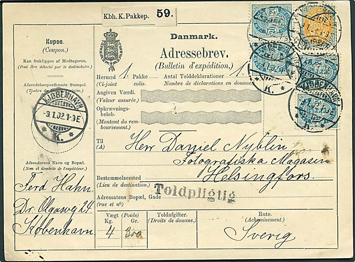 20 øre Våben (4) og 100 øre Tofarvet omv. rm. på 180 øre frankeret internationalt adressekort for pakke fra Kjøbenhavn d. 9.1.1902 via Stockholm til Helsingfors, Finland.