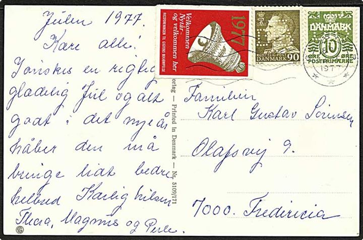 10 øre Bølgelinie og 90 øre Fr. IX med perfin DFB (De forenede Bryggerier) og Nytårsmærke 1977 fra Gigtens Bekæmpelse på brevkort fra Glostrup d. 18.12.1977 til Fredericia.