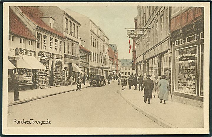 Torvegade med butikker, Randers. Stenders, Randers no. 151. 