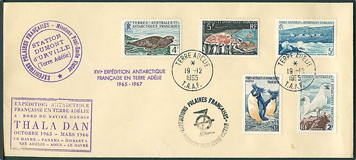 T.A.A.F. udgaver på uadresseret brev stemplet Terre Adelie TAAF d. 19.12.1965 med forskellige ekspeditionsstempler og skibsstempel fra det danske forsyningsskib M/S Thala Dan.