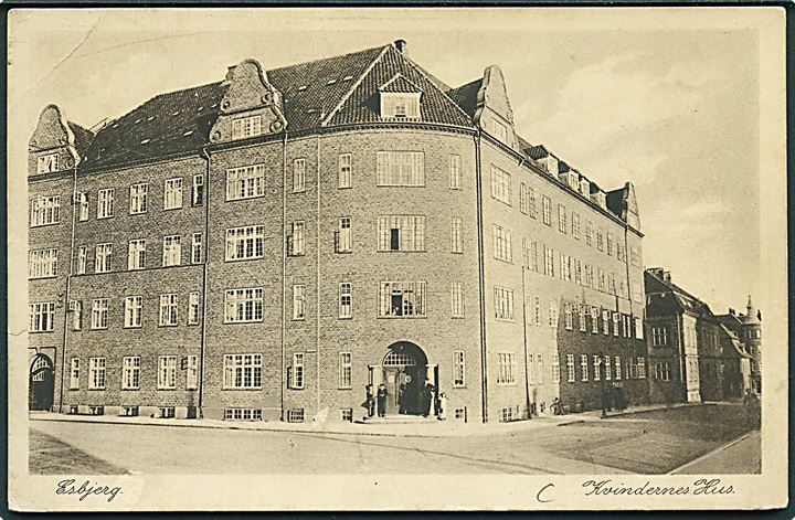 7 øre Bølgelinie og Julemærke 1929 på brevkort (Kvindernes Hus, Esbjerg) annulleret med brotype Id Esbjerg d. 19.12.1929 til Nordby på Fanø.