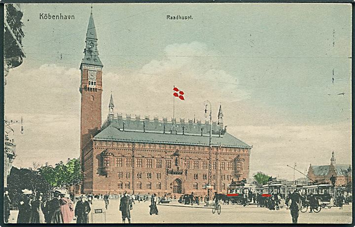 Sporvogne ved Københavns Raadhus. U/no. (Håndkoloreret). 