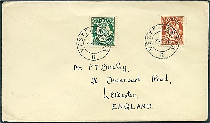 15 øre og 20 øre Posthorn på brev annulleret med sejlende bureaustempel Vestfinmark B d. 21.6.1959 til Leicester, England.