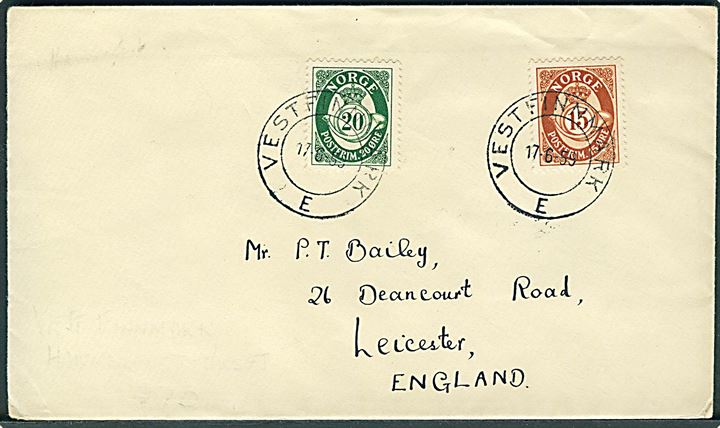 15 øre og 20 øre Posthorn på brev annulleret med sejlende bureaustempel Vestfinmark E d. 17.6.1959 til Leicester, England.