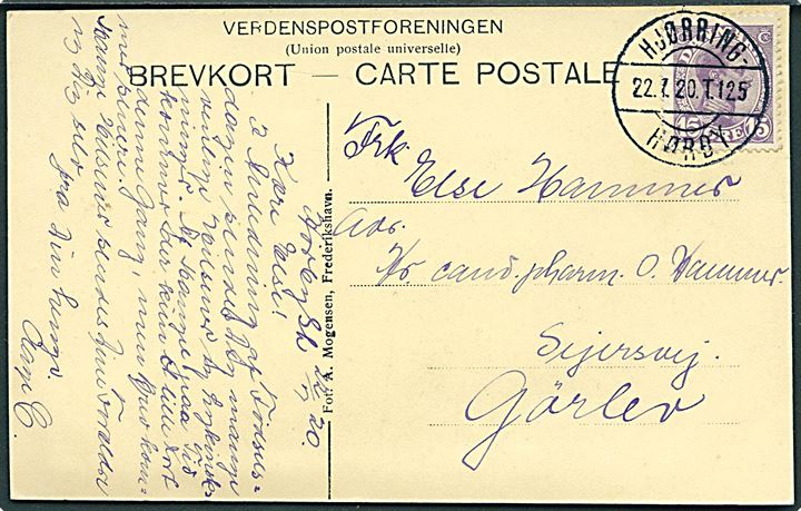 15 øre Chr. X på brevkort (Hørby, Gadeparti) annulleret med bureaustempel Hjørring - Hørby T.125 d. 22.7.1920 til Gørlev. Luksus aftryk af sjældent bureaustempel. 