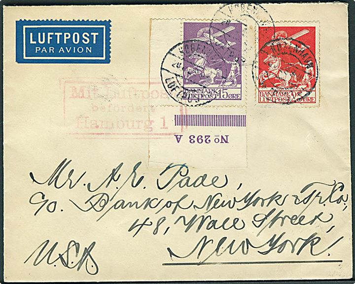 15 øre med marginal 293A og 25 øre Luftpost på luftpost brev fra København Luftpost sn2 d. 20.7.1929 til New York, USA. Rødt luftpoststempel: Mit Luftpost befördert Hamburg 1”.