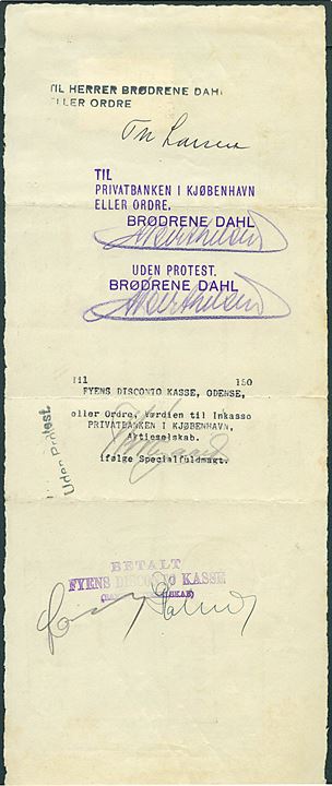 50 øre Stempelmærke med perfin “BE” (Brødrene Dahl, Odense) på veksel dateret i Fruens Bøge d. 11.5.1934. Sjælden perfin, men stor rift i mærke.
