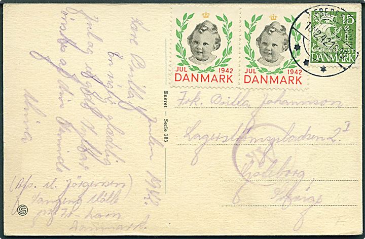 15 øre Karavel og Julemærke 1942 (2) på julekort fra Frederikshavn d. 18.12.1942 til Göteborg, Sverige. Passér stemplet Ak ved censuren i København.